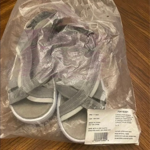 Curves for Women Cross Strap Toning Sandals 7 - Picture 8 of 10